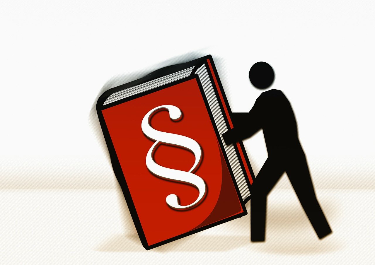 石嘴山律师事务所有哪些？费用如何？如何避免法律风险？